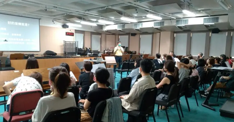 蘇炯睿醫師於台北市立國樂團演講